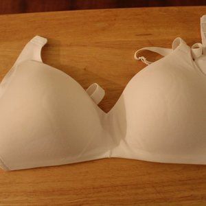 Warner's Bra White Blissful Benefits 38B